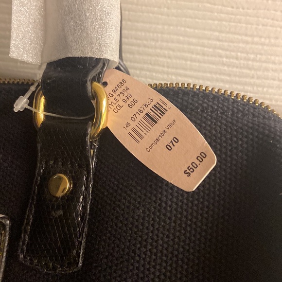 NWT Victoria’s Secret black handbag - Picture 2 of 4